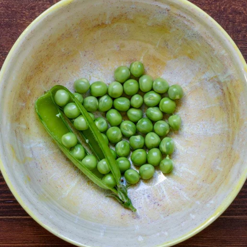 Load image into Gallery viewer, West Coast Seeds - Alaska Peas - Heirloom Shelling Peas (25g)
