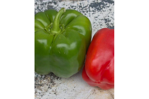 Load image into Gallery viewer, West Coast Seeds - California Wonder Peppers (0.25g) - Sweet, Blocky, High-Yield
