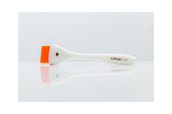 Load image into Gallery viewer, CannaBrush - Trimming Brush - Ergonomic Silicone Leaf Remover
